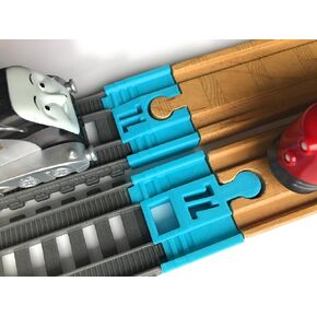 محولات المسار المتوافقة مع Trackmaster (2014+) إلى مسارات قطار السكك الحديدية الخشبية (2 قطعة) (أزرق فاتح)
