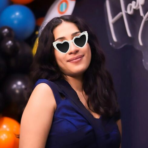 Bachelorette Party Bride Sunglasses, Just Married Cat Eye Pearl Glasses for Women Bride to Be Party Gift Supplies in Saudi Arabia