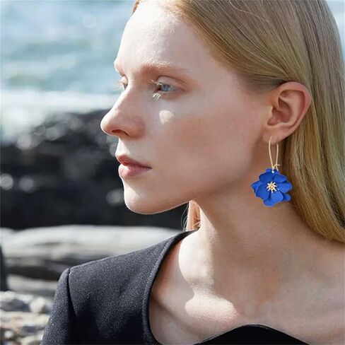 Dreuyet Charm Bohemian Daisy Flower Earring Necklaces Set for Women Elegant Matte Floral Long Petal Dangle Earrings Chic Layered Tiered Drop Earrings Seaside Holiday Jewelry in Kuwait