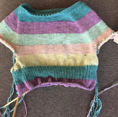 Caron Big Cakes Self Striping Yarn 603 yd/551 m 10.5oz/300 g (Boysenberry) (Boysenberry) in Kuwait