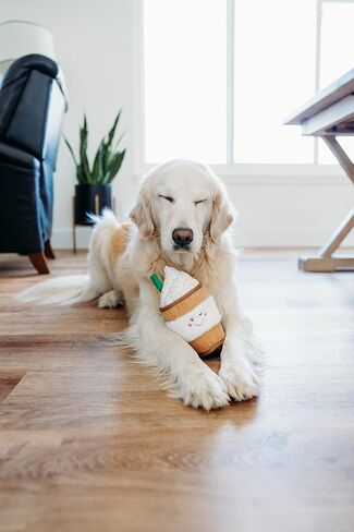 ZippyPaws - لعبة نوم نومز القطيفة التي تصدر أصواتًا للكلاب من عشاق الطعام - البطاطس المقلية in Saudi Arabia