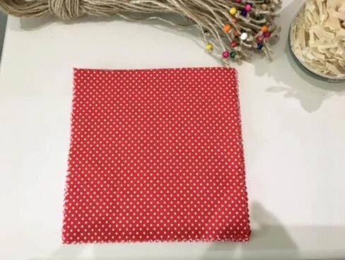 50 قطعة% 100 قطن أحمر منقط من القماش غطاء الجرة من القماش-غطاء الجرة 6.7 بوصة مع 50 قطعة حبل الجوت المطرز in Saudi Arabia