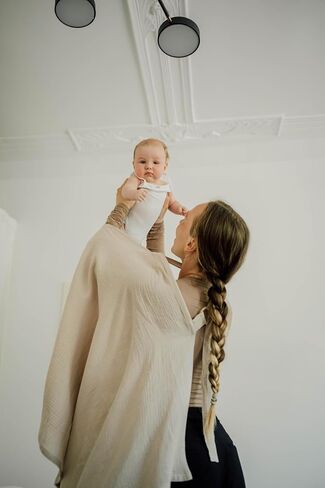 غطاء رضاعة من الموسلين جيد التهوية للرضاعة الطبيعية من بوند (بيج فاتح) - غطاء للرضاعة الطبيعية للأم، كما أنه يعمل بشكل مثالي كغطاء لعربة الأطفال وبطانية للرضاعة للخصوصية in Kuwait