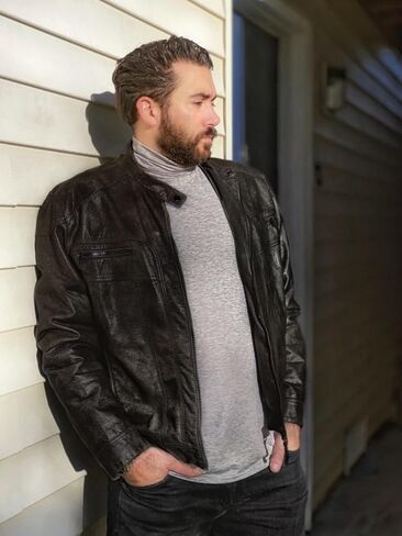 سترة رجالية كاجوال بياقة مدورة من Cegerne بمقاس نحيف وخفيفة الوزن وأكمام طويلة in Kuwait