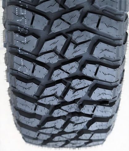 LT285/70R17 لاندسبيدر WILDTRAXX M/T 121/118Q E BSW كل المواسم in Kuwait