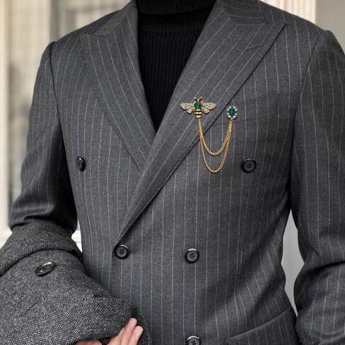 Crystal Insect Bee Brooch Pin Vintage Long Tassel Bee Chain Lapel Pin Rhinestone Bee Corsage Suit Jacket Brooch Pin Jewelry for Women Men Gifts in Kuwait