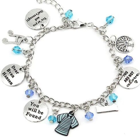 معرض آيفي آند كلوفر برودواي مجوهرات وإكسسوارات تحت عنوان (عزيزي إيفان هانسن سوار ساحر) in Kuwait