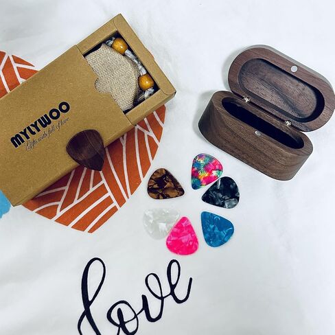 مجموعة حامل اختيار الجيتار MYLYWOO Sapele مع 1 اختيار من خشب الورد و6 اختيارات من السيليلويد بـ 3 سماكات، منظمات مجوهرات خشبية صغيرة، مواهب ملونة خشبية، تخزين 3.35 × 1.77 × 1.58 بوصة in Saudi Arabia