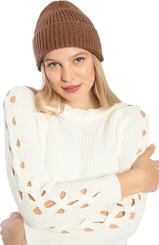 Seamless Beanie Cap, Acrylic Unisex Winter Beanie in Kuwait