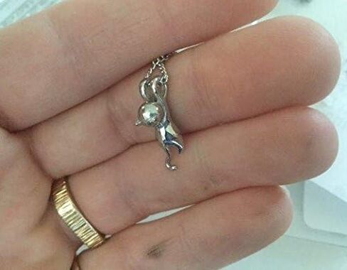 قلادة صغيرة من الفولاذ المقاوم للصدأ معلقة على شكل قطة كيتي قلادة فضية اللون in Kuwait