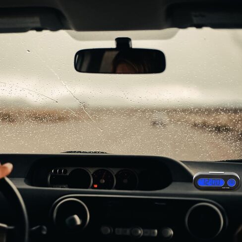 ساعات السيارة مع إضاءة خلفية زرقاء بدرجة حرارة فهرنهايت 2 في 1، ساعة إلكترونية صغيرة لساعة لوحة القيادة للسيارة، ساعة لوحة القيادة الرقمية بإضاءة خلفية LCD للمركبة لاصقة صغيرة على مدار الساعة (تشمل البطارية) in Kuwait