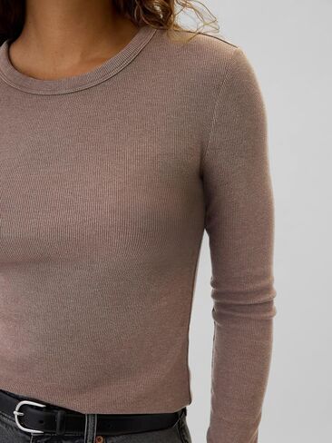 GAP Women's Long Sleeve Essential Ribbed Top in Saudi Arabia