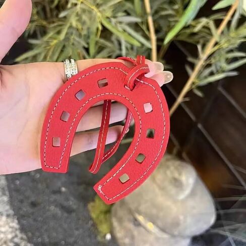 سلسلة مفاتيح لطيفة من GGOOB ملحقات Y2k حقيبة جلدية نباتية لحقيبة اليد زينة معلقة جمالية 2024 عصرية in Kuwait