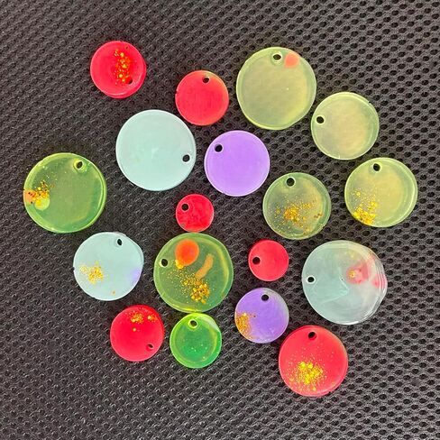 2 قطعة مزيج صغير دائرة مستديرة سيليكون قالب سلسلة المفاتيح 30 تجاويف 0.39 "0.59" 0.79 "0.98" 1.18" قالب صب الراتنج المسطح مع ثقب المرأة القرط قلادة قلادة راتنجات الايبوكسي قالب الحرف اليدوية in Kuwait