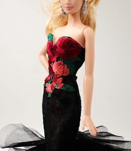 [فستان مصنوع يدويًا مناسب للدمية مصنوع يدويًا ومطرز بالزهور الكلاسيكية وفستان حورية البحر الأسود/فستان الأميرة مناسب لدمية مقاس 12 بوصة (الدمى غير متضمنة) in Kuwait