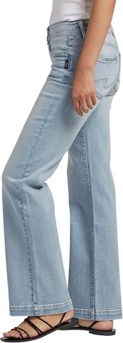 Silver Jeans Co. Women's Suki Mid Rise Curvy Fit Trouser Leg Jeans in Saudi Arabia