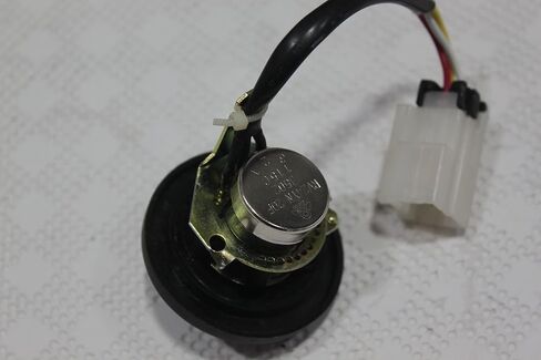 مفتاح مقبض محرك الخانق 7825-30-1301 متوافق مع حفارة كوماتسو PC200-5 PC200-6 in Saudi Arabia