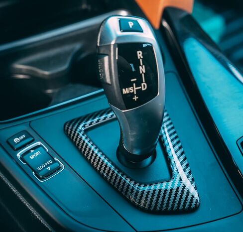 ملصق سيارة ملصق ناقل الحركة بمقبض ناقل الحركة بلون كربوني ABS إطار مناسب لملحقات BMW F20 F21 F22 F23 F30 F31 F32 F33 F34 F35 F36 (النمط C) in Saudi Arabia