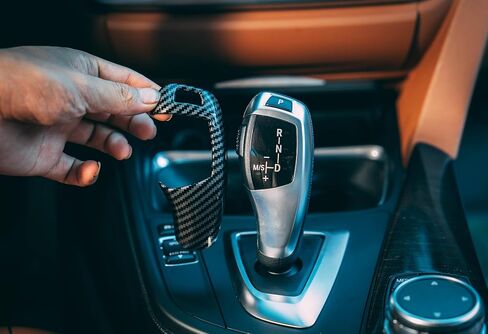 ملصق سيارة ملصق ناقل الحركة بمقبض ناقل الحركة بلون كربوني ABS إطار مناسب لملحقات BMW F20 F21 F22 F23 F30 F31 F32 F33 F34 F35 F36 (النمط C) in Saudi Arabia