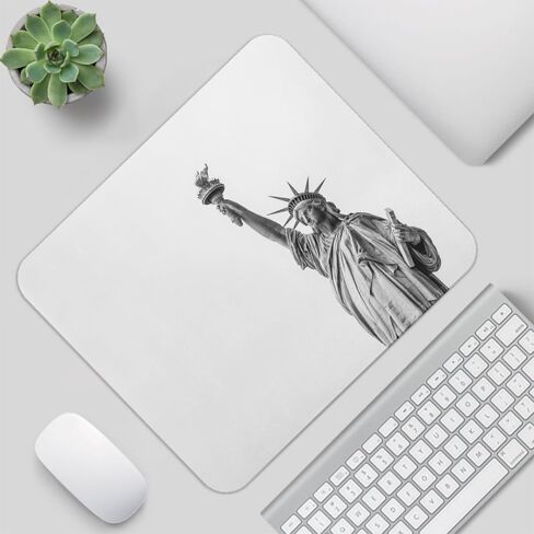 لوحة ماوس مرحة للألعاب على المكتب بحواف مخيطة، قاعدة مطاطية غير قابلة للانزلاق مثالية للفئران اللاسلكية واللاعبين على الكمبيوتر وأجهزة الكمبيوتر المحمولة والكمبيوتر الشخصي والمكتب والاستخدام المنزلي، 10.2 × 8.2 × 0.12 (مخطط تاي تشي الفني) in Saudi Arabia