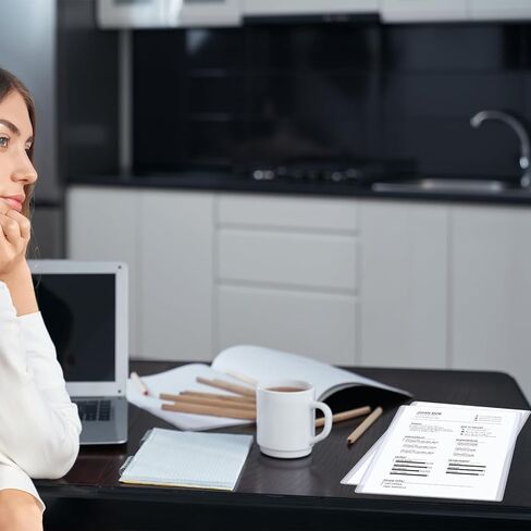 50 قطعة من أكمام الصور الصلبة مقاس 8.5 × 11 بوصة، واقيات الصور ذات التحميل العلوي، أكمام القائمة الشفافة، واقي البطاقة الصلبة البلاستيكية، حجم الرسالة، واقيات المستندات الصلبة لحامل قائمة حامي شهادة الميلاد in Kuwait