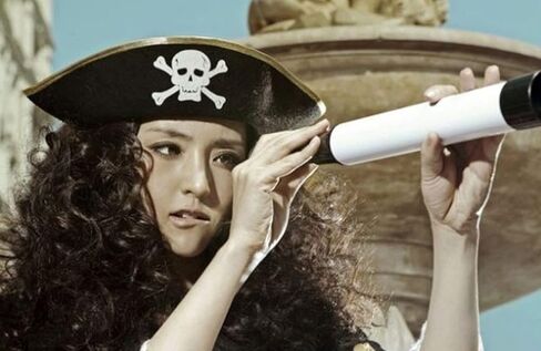 Dzrige قبعة قرصان الهالوين قبعة قرصان الكاريبي قبعة كلاسيكية مطبوعة على شكل جمجمة القراصنة الكابتن زي قبعة مضحكة لحفلات القراصنة لحفلات الهالوين التنكرية وحفلات أعياد الميلاد in Kuwait