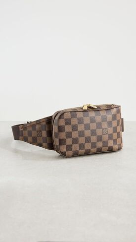 ما يدور حوله يأتي حول حقيبة حزام لويس فويتون Damier Ebene Ab Geronimos النسائية المحبوبة مسبقًا in Saudi Arabia