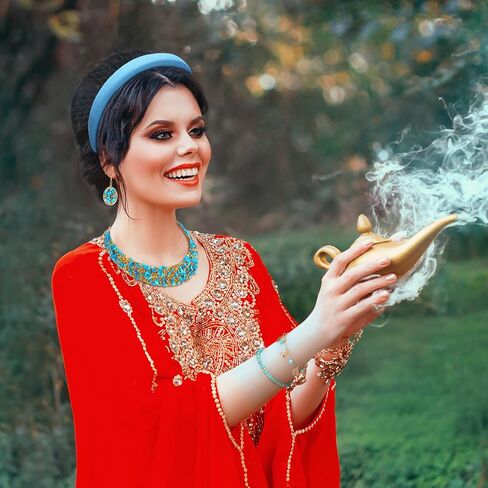 مجموعة إكسسوارات تنكرية للأميرة العربية للهالوين من 7 قطع تتضمن قلادة زرقاء وسوار وحلق ووشاح خصر أحمر وعصابة رأس ومصباح سحري ذهبي لزي الهالوين ومستلزمات الحفلات التنكرية in Kuwait