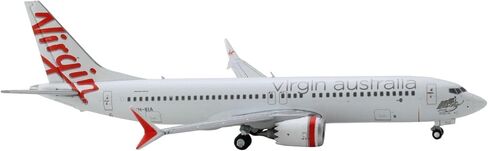 طائرة تجارية من GeminiJets Boeing 737 MAX 8 باللون الأبيض فيرجن أستراليا مع رسومات ذيل أحمر 1/400 نموذج طائرة مصبوبة in Kuwait