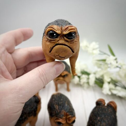 Grumpy Frog Statue Ugly Angry Frog Statue Outdoor Garden Plant Decorations for Pots Novelty Home Office Desktop Decoration Unique Weird Gift (1 Pack) in Saudi Arabia