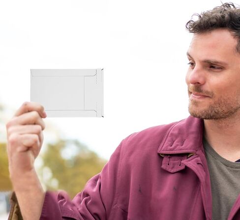 100 حزمة من رسائل البريد الصلبة مقاس 4x6 بوصة، مغلفات بريدية من الورق المقوى ذاتية الغلق، مغلفات بريدية من الورق المقوى تبقى مسطحة للأقراص المضغوطة والصور والمستندات والصور والأوراق والملفات، باللون الأبيض in Kuwait