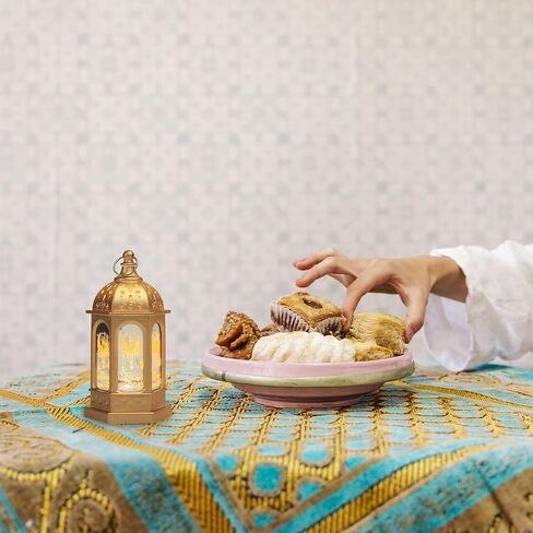6 قطع زينة فانوس رمضان، مصباح LED صغير لعيد مبارك على شكل قمر رمضان، فانوس شمعة معلق، فانوس ذهبي إسلامي إسلامي لديكور المنزل على سطح الطاولة، لوازم الحفلات الإبداعية in Saudi Arabia