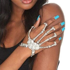 YERTTER Women Vintage Skull Fingers Metal Skeleton Bracelet Ring Hip Hop Street Dancing Cosplay Wristband for Halloween and Special Festival (Black)