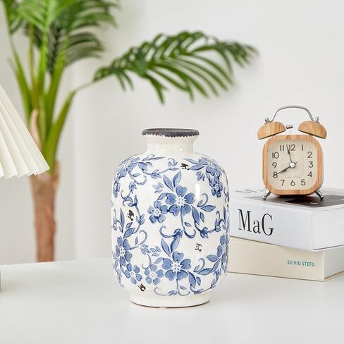 مزهرية من البورسلين الأزرق والأبيض، مزهرية من السيراميك لديكور المنزل، مزهريات للمطبخ، غرفة النوم، غرفة المعيشة، الحمام، وديكورات الطاولة المركزية على الرف (مثبت صغير) in Kuwait