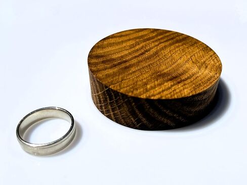 طبق خاتم خشبي حامل حلقة خشبية صينية مجوهرات من خشب البلوط الصلب مدمجة 2.5 بوصة مستديرة × .5 بوصة زفاف عميق وخطوبة الذكرى السنوية هدية عيد ميلاد مصقول يدويًا ناعم وطبيعي غير لامع in Kuwait