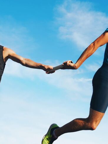 Zhehao التتابع باتون المسار باتون الألومنيوم الميدان سباق الهراوات تشغيل عصا للطلاب مكتب كلارك أدوات السباق الميداني في الهواء الطلق، 3 قطع in Kuwait