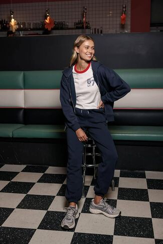 Cali1850 Women's Premium Cloud Fleece Zip-up Hoodie - Long Sleeve Full Zip Hooded Jacket Casual Soft Cozy Top in Kuwait