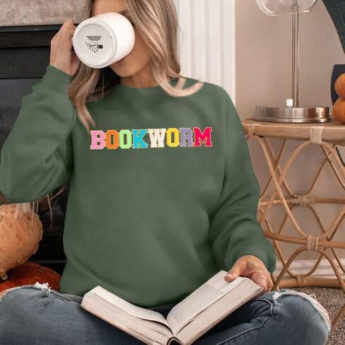 MNLYBABY Book Lover Sweatshirt Women Embroidered Bookworm Sweatshirts Bookish Sweater Book Lover Gift Teacher Long Sleeve Top in Saudi Arabia