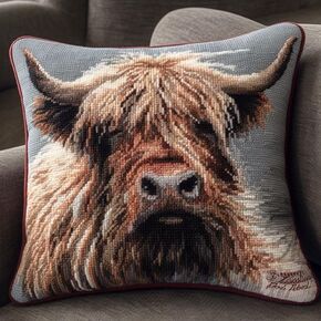 Highland Cow Latch Hook Pillow Cover Kits for DIY Handmade Throw Pillow Cross Stitch Latch Hook Pillowcase Rug Kits with Preprinted Canvas Crochet Yarn Kits Needlework Crafts 17'' X 17''(a40)