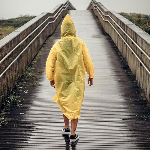 10 عبوات من معاطف المطر للأطفال من مادة EVA قابلة لإعادة الاستخدام مع غطاء رأس وأكمام سترات المطر المحمولة للأطفال الأولاد والبنات، 5 ألوان in Kuwait