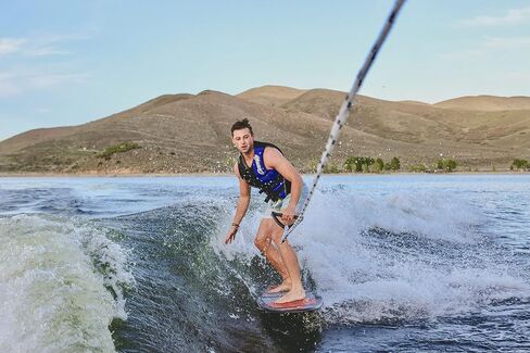 حبل Wakesurf بمقبض - حبل سحب قابل للتعديل بطول 25 قدم مع مقبض بطول 10 بوصات in Kuwait