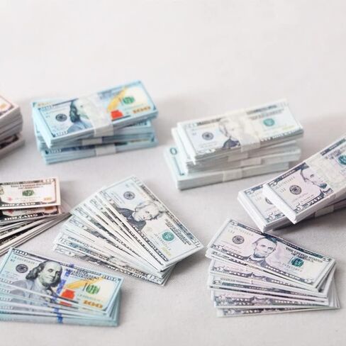 إكسسوارات ديكور بيت الدمى، زينة بيت الدمى 1:12، 100 قطعة من لعبة الدولار الورقية الصغيرة (100 دولار) in Kuwait