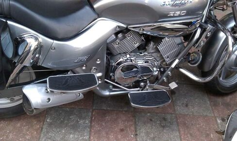 New Rider Floorboards Foot Pegs For Kawasaki Vulcan 400 800 900 VN400 VN800 VN900 in Saudi Arabia