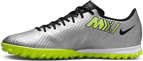 Nike mens Cleats in Saudi Arabia