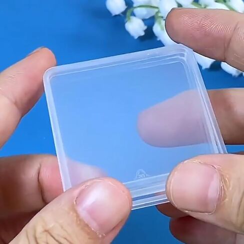 Farmer Mani 12 Pieces Square Empty Mini Clear Plastic Storage Containers with Lids for Tiny Items and Other Craft Projects.(1.85 x 1.85 x 0.32 inch) in Saudi Arabia