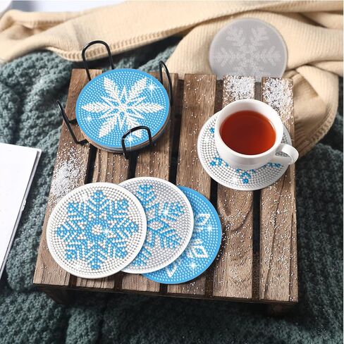 8 قطع من قواعد الأكواب الماسية DIY قواعد الأكواب الفنية لعيد الميلاد على شكل ندفة الثلج مجموعات طلاء ألماس لعيد الميلاد للمبتدئين البالغين والأطفال طاولة ديكور المنزل وتناول الطعام لوازم الحرف اليدوية in Kuwait