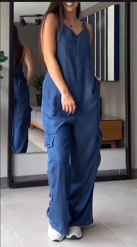 بدلة قفز نسائية من قماش الدنيم من utcoco كاجوال برقبة على شكل حرف V وأشرطة قابلة للتعديل وبنطلون واسع الساق من قماش التويل تشينو (كبير، أزرق دينم) in Kuwait