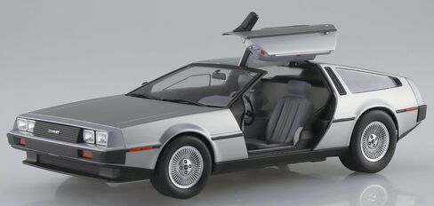 Aoshima ’82 DeLorian DMC-12 1:24 Scale Model Kit in Saudi Arabia