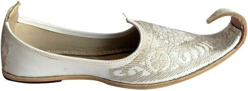 Indian Men Shoes Handmade Aladdin Khussa Leather Juti Flipflops Slipper in Saudi Arabia