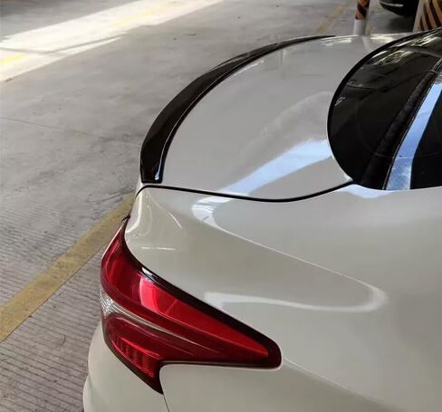 جناح سبويلر للشفاه الخلفية باللون الأسود اللامع مناسب للملحقات نيسان سنترا 2013-2019 in Kuwait